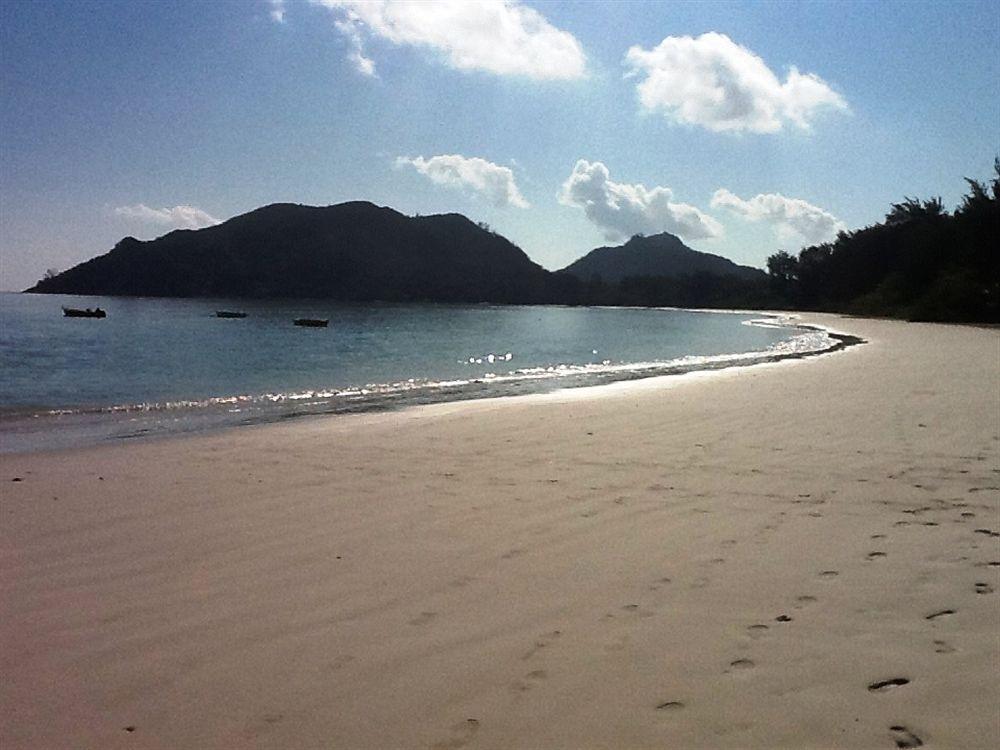 فندق دار ضيافة ليرونديل Anse Volbert Village المظهر الخارجي الصورة